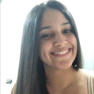 Meet your Posher, Aymee